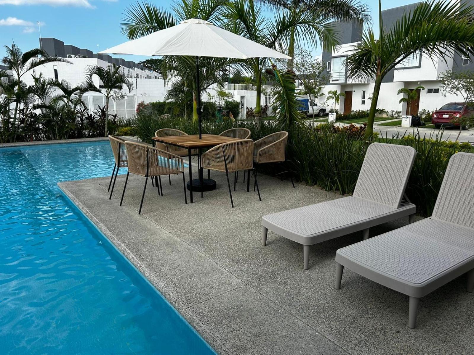 Casa Comoda Con Piscina Naranjo Buitenkant foto